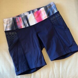 LULU SHORT bike short style new without tags